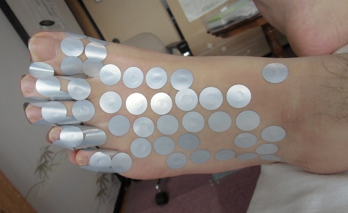 足甲から足指にかけて痛くてしびれる時の施術方法解説